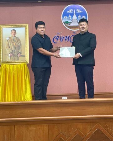 วันที่ 31 มีนาคม 2569 นายสุรศักดิ์ แก้วดี ผู้อำนวยการแขวงทางหลวงเลยที่ 2 (ด่านซ้าย) มอบหมายให้  นายตรีวุธ พรหมมนตรี หัวหน้าหมวดทางหลวงปากภู  เข้ารับมอบเกียรติบัตรยกย่ององค์กรคุณธรรม ระดับคุณธรรมต้นแบบ ประจำปีงบประมาณ พ.ศ.2569  โดยมี นายไพรินทร์  ลิ่มเจริญ รองผู้ว่าราชการจังหวัดเลย เป็นประธาน ณ ห้องประชุมศรีสองรัก ชั้น 5 ศาลากลางจังหวัดเลย อำเภอเมืองเลย จังหวัดเลย